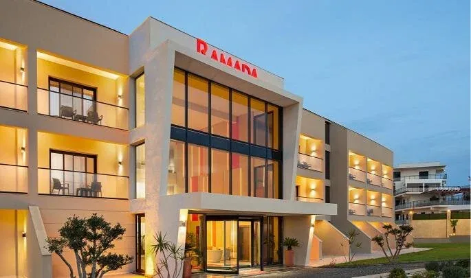 EI30 yangın kapısı Ramada Çeşme İzmir